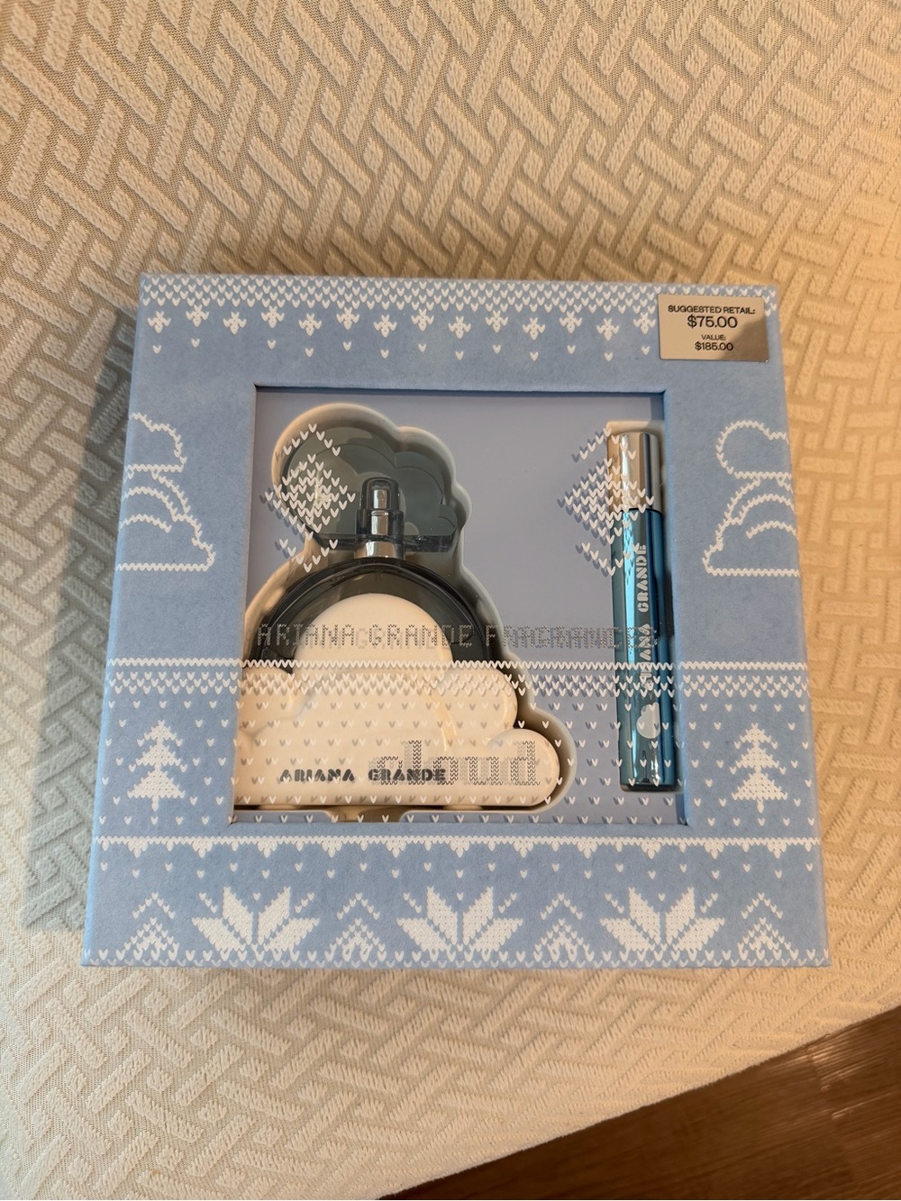 Ariana Grande Cloud Gift Set - Light Blue & White